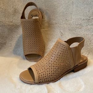 Sofft sandal tan leather size 6.5